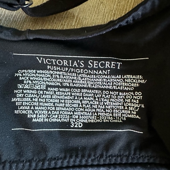 So obsessed /very sexy push-up Victoria's Secret Black, White, and Pink Bra Trio - Picture 9 of 9